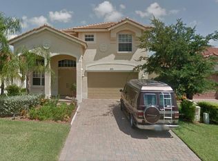 825 SE Fleming Way, Stuart, FL 34997