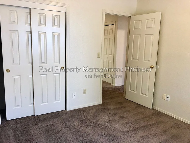 6425 N Arthur Ave — Photo 7