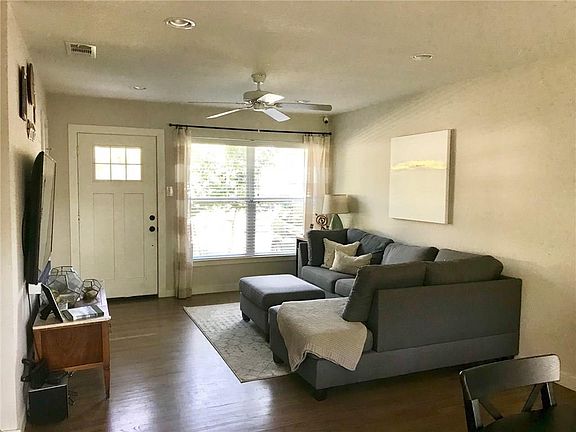 4th image of 3649 Rockdale Dr