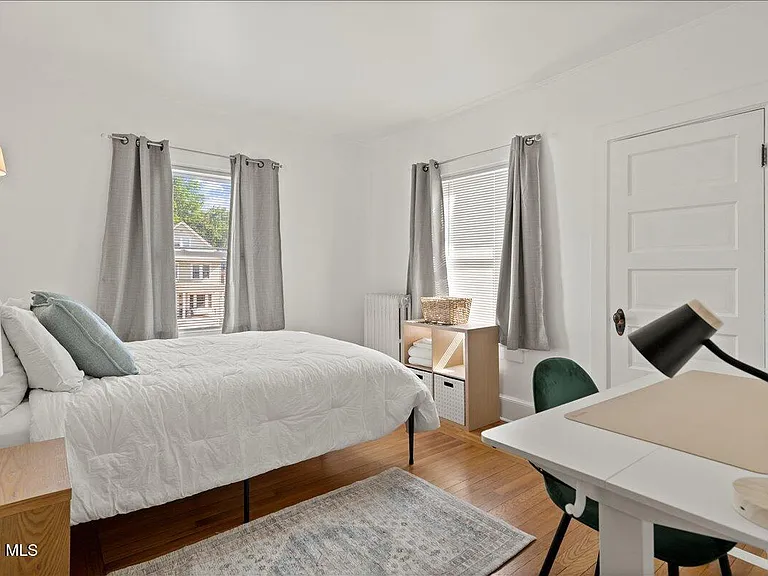 162 Lake Ave — Photo 18