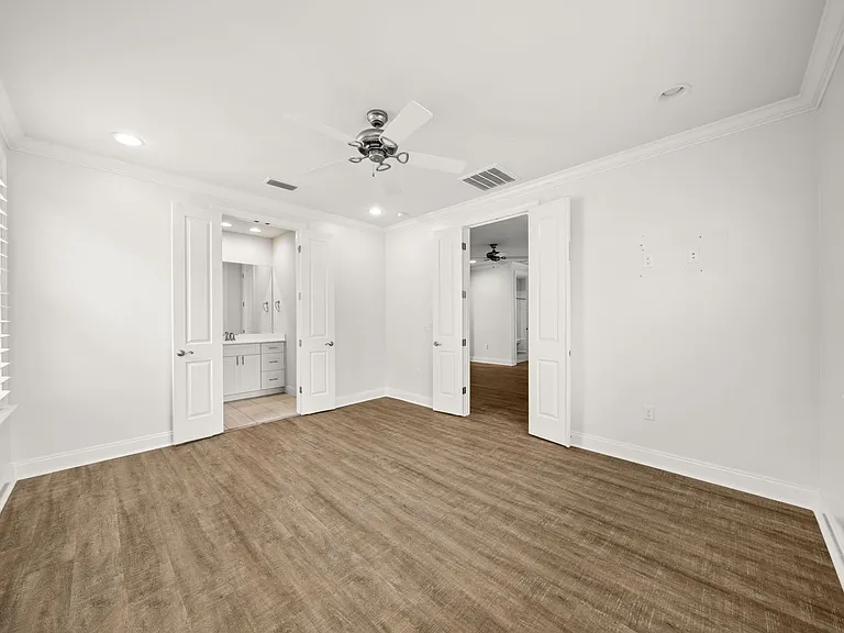 52 Chapman St — Photo 30