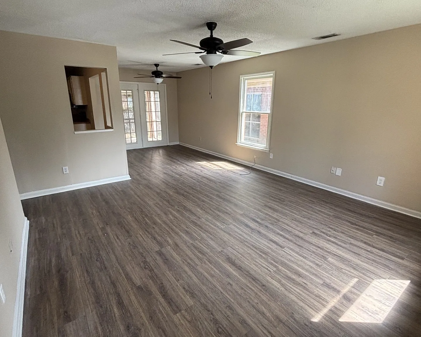 3 bed, 1650 sqft, $1,650 — Photo 1