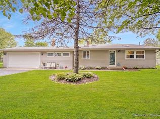 107 E Benton St, Oswego, IL 60543