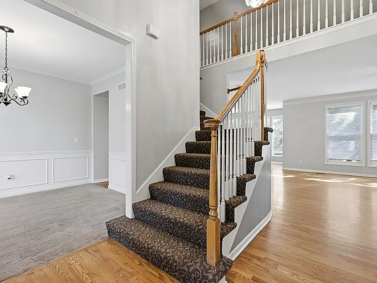 14117 Parkhill Ln — Photo 7