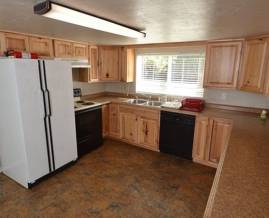 2nd image of 737 E Jepson Ave #B