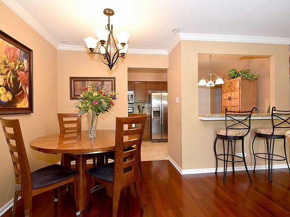 4th image of 4900 Forest Ave APT 301
