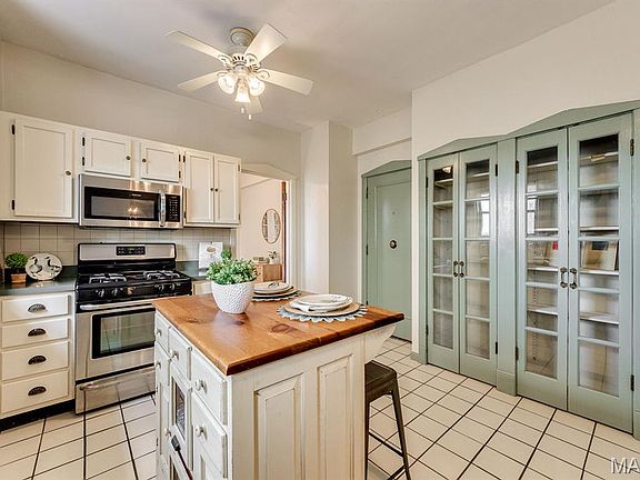 4th image of 4440 Lindell Blvd APT 501