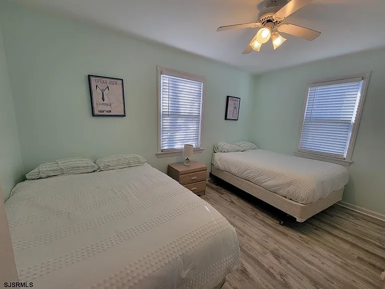 209 N Granville Ave — Photo 19