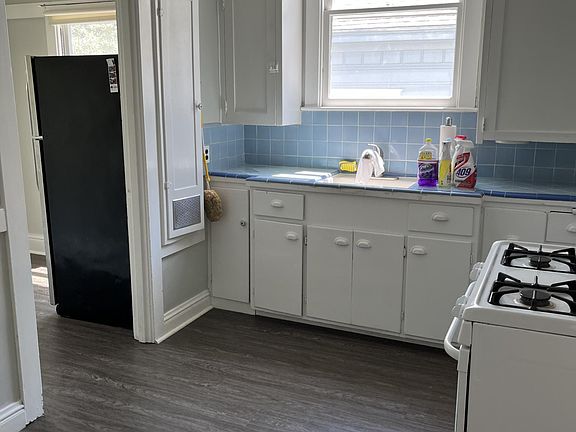 5th image of 2301 Q St #1/2
