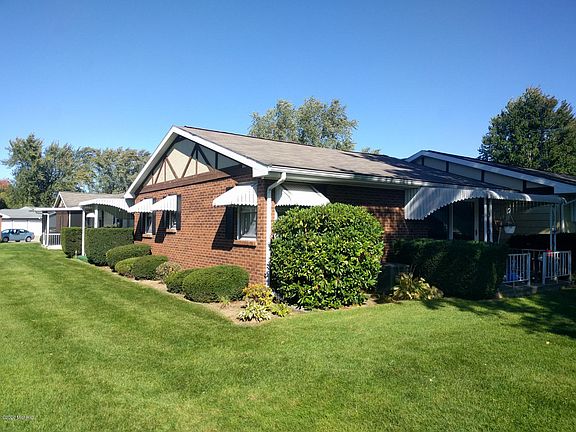 2nd image of 932 Andover Ct SE