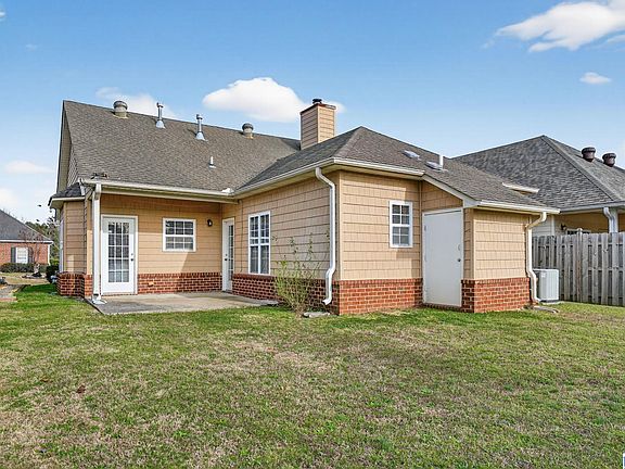 3rd image of 1076 Fairbank Ln