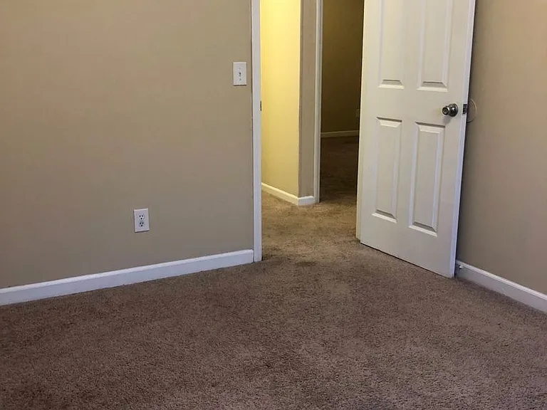 812 Creekside Dr — Photo 11