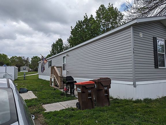 2nd image of 36 Meggan Dr