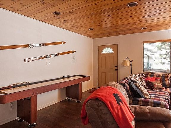 5th image of 40157 Hillcrest Dr
