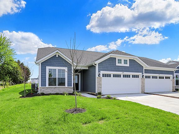 3rd image of 1639 Clover Crossing Dr