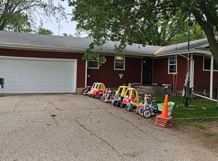 210 S East St, Underwood, MN 56586