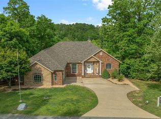9877 Admiral Dr, Rogers, AR 72756
