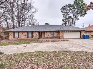 24 Sunnybrook Ln, Haughton, LA 71037