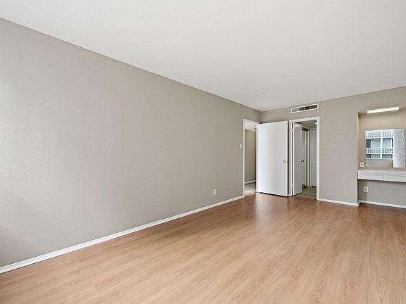 2nd image of 1800 Lavaca St APT 515