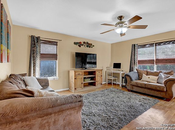 4th image of 313 Granada Dr