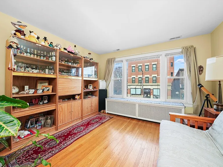 1303 W Chicago Ave #2 — Photo 8