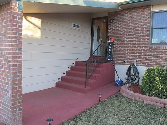 2nd image of 6 Chautard Cir