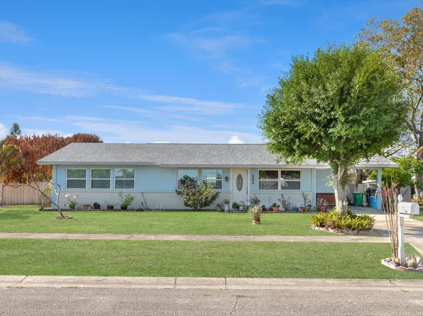 202 SW Dabney Drive, Port St Lucie, FL 34983