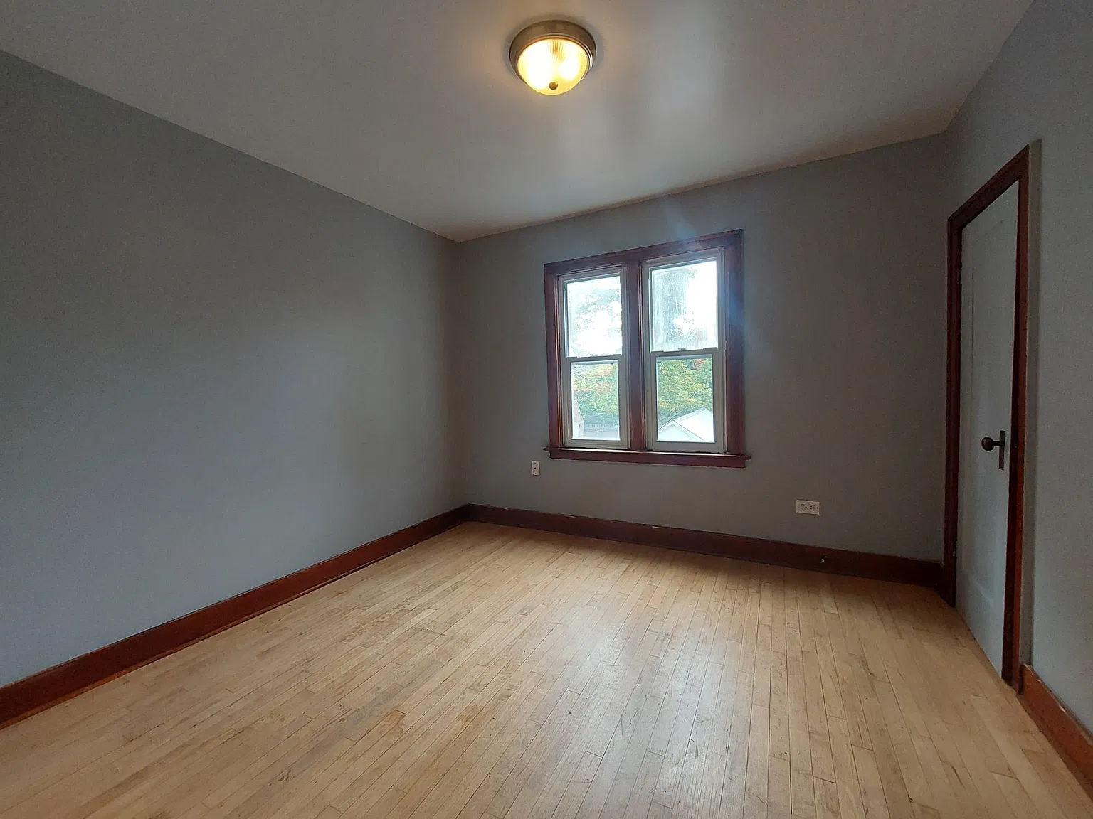 3 bed, $1,950 — Photo 1
