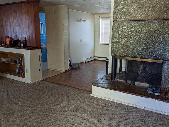 4th image of 1120 Harney St