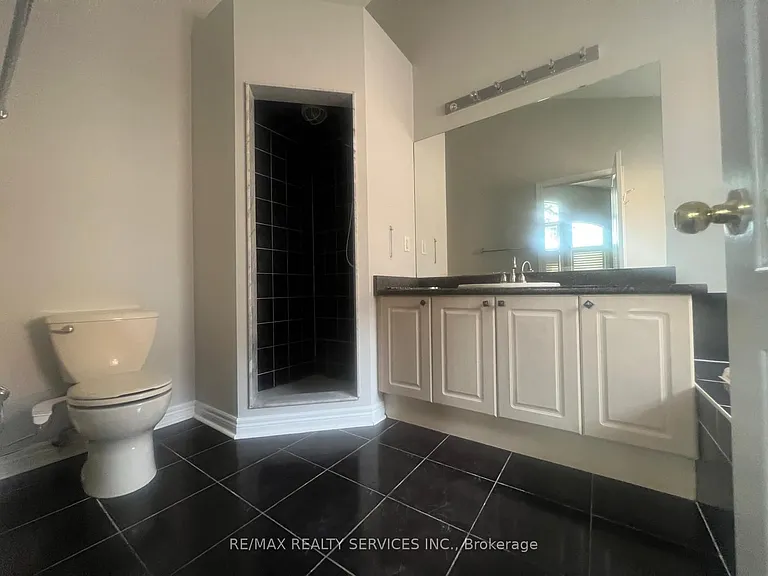 7 Ladywood Ct — Photo 14