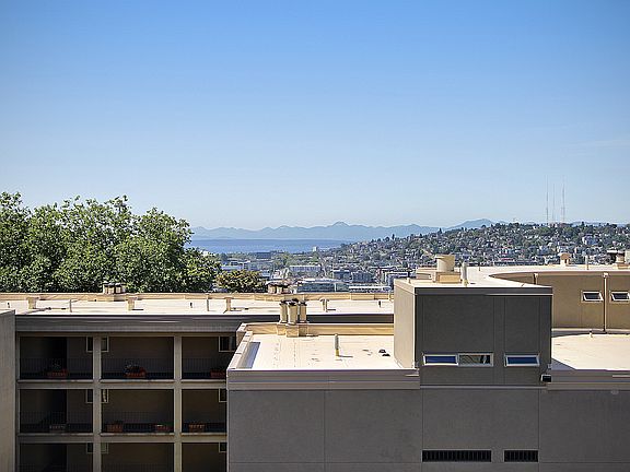 4th image of 601 Belmont Ave E #3-F