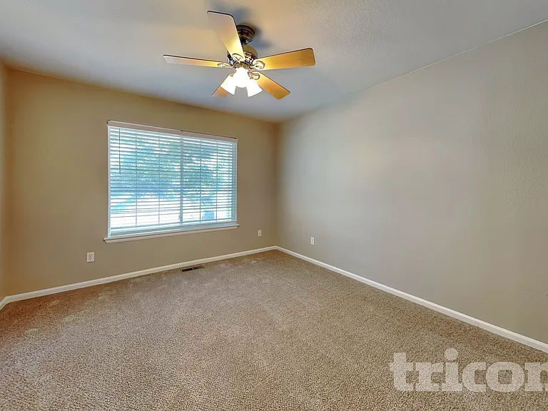 4836 Ireland Ct — Photo 23