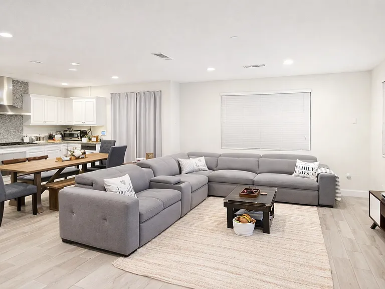 7076 Stratus Ct — Photo 6