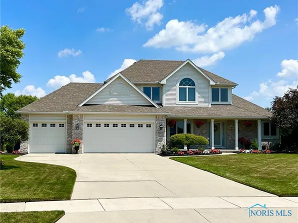 1077 Springcrest Dr, Waterville, OH 43566