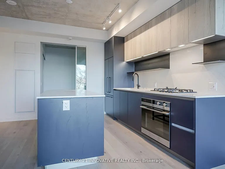2625 Dundas St W #311 — Photo 11