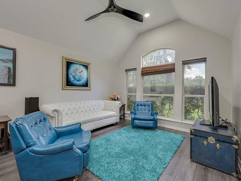 8908 Pepper Rock Dr — Photo 4