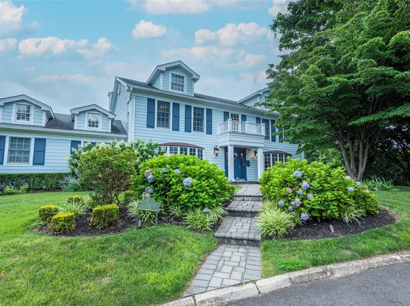 4 Grenfell Drive, Great Neck, NY 11020
