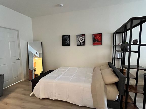 5th image of 620 S Gramercy Pl APT 224