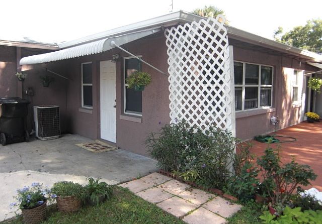 1st image of 3542 Edgewater Dr