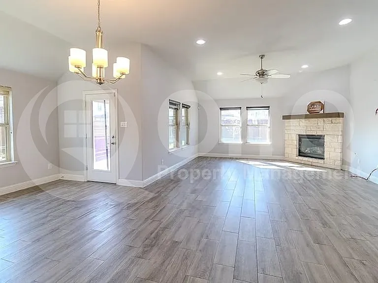 3215 Mattie Grey Ln — Photo 14