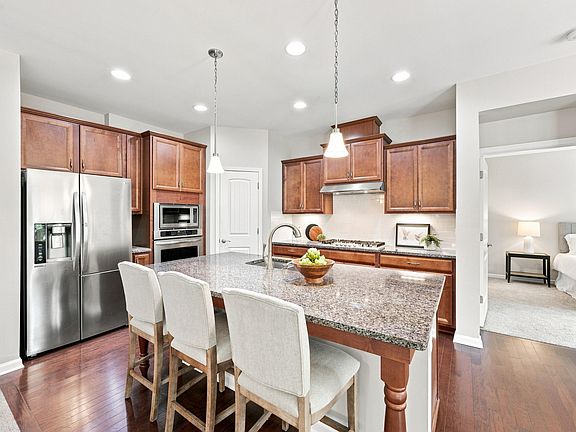 4th image of 1219 Pulitzer Ln