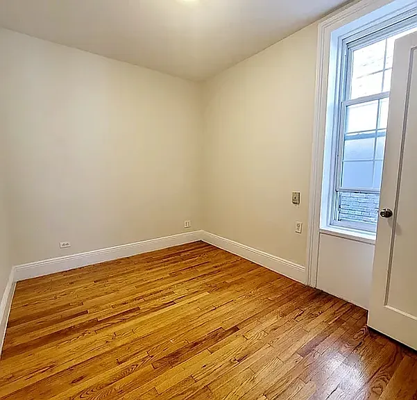226 E 59th St #5W — Photo 7