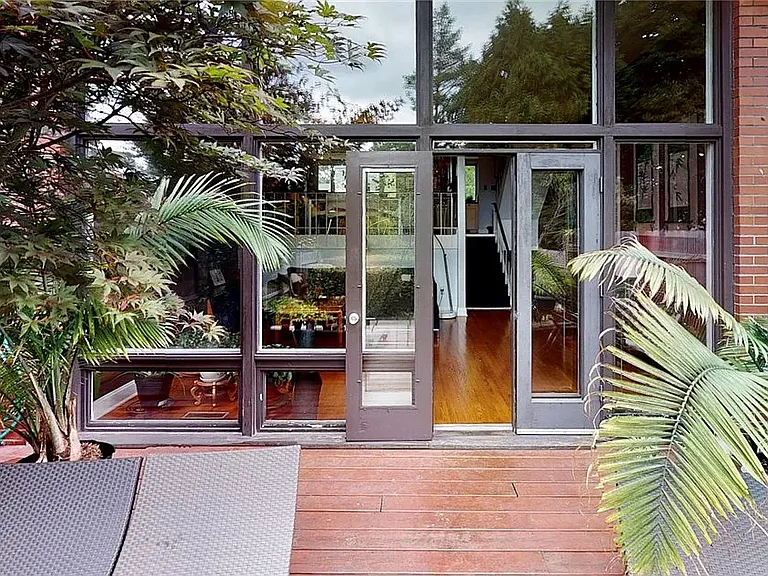 5311 Pembroke Pl — Photo 4