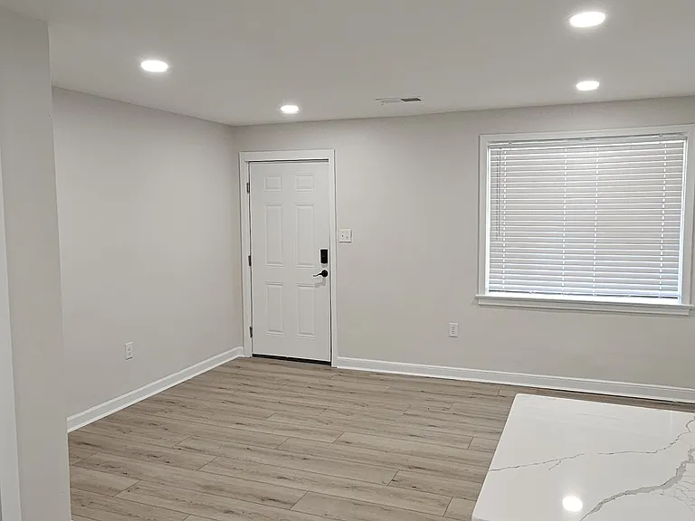 3820 Montgomery Ave — Photo 2