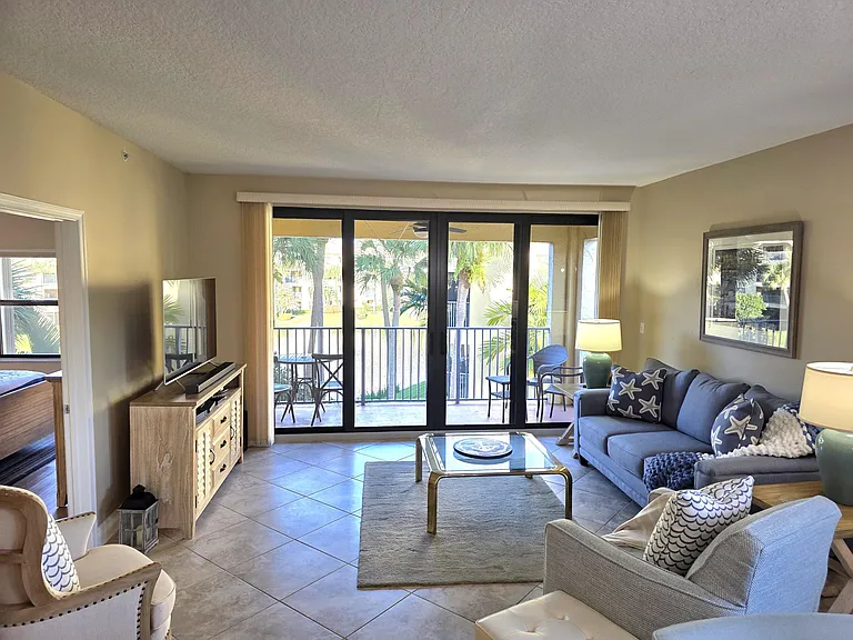 300 Uno Lago Dr #305 — Photo 6