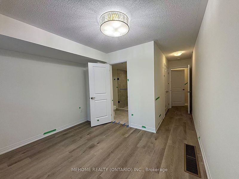 Richmond Hill Townhouse for rent - 4 Bedrooms — photo 14
