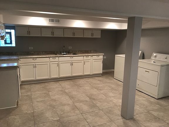 2nd image of 5638 N Karlov Ave