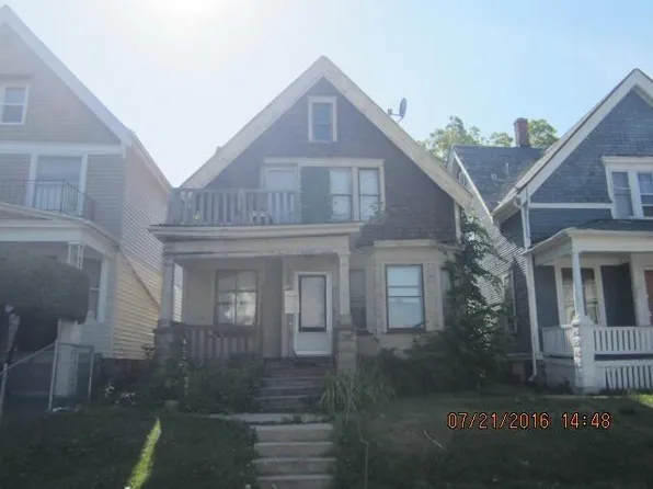 3229 N 14th St, Milwaukee, WI 53206