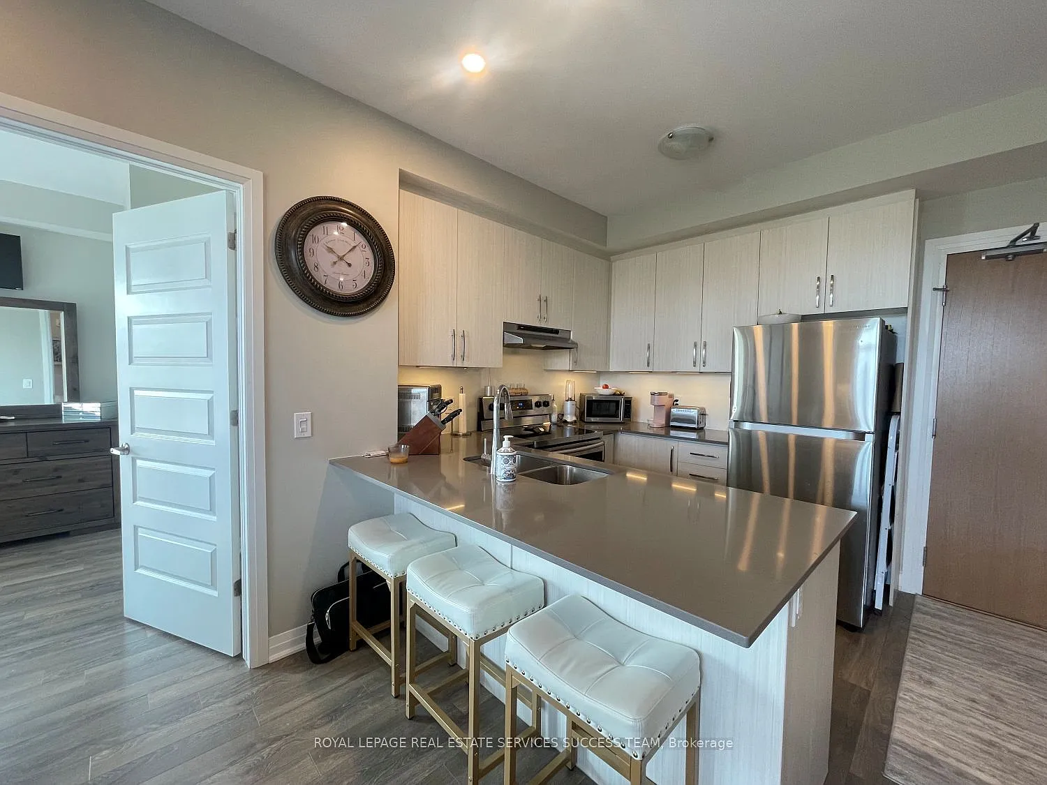 2 bed, $2,490 — Photo 3