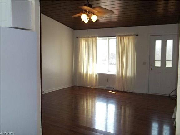 2nd image of 793 Georgetown Ave